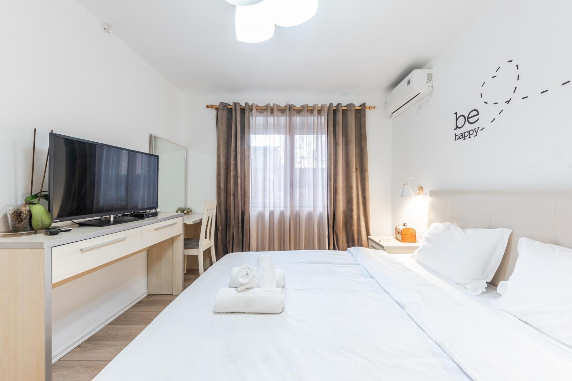 Noir Apartment By Kondo Stays Tirana Exteriör bild