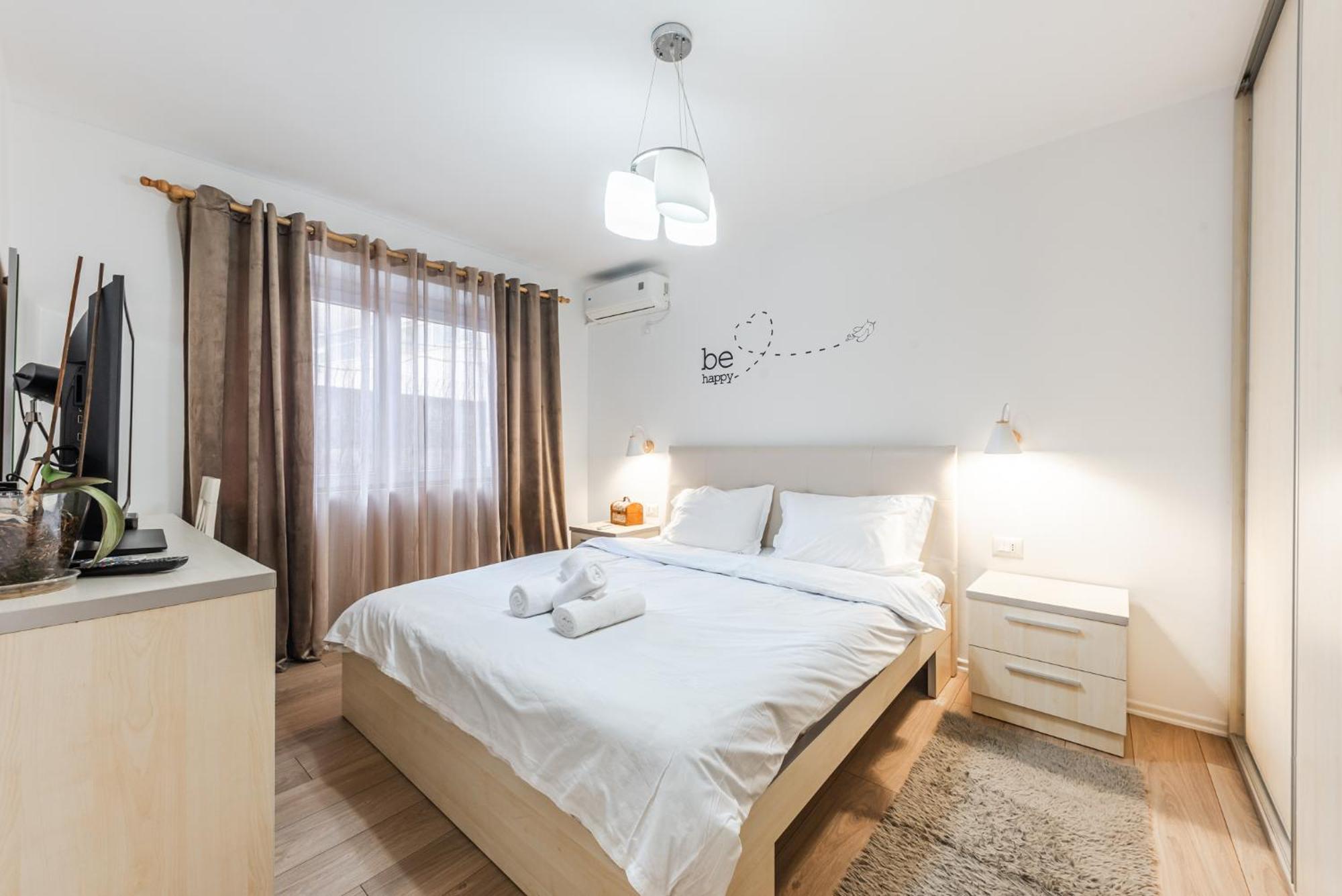 Noir Apartment By Kondo Stays Tirana Exteriör bild